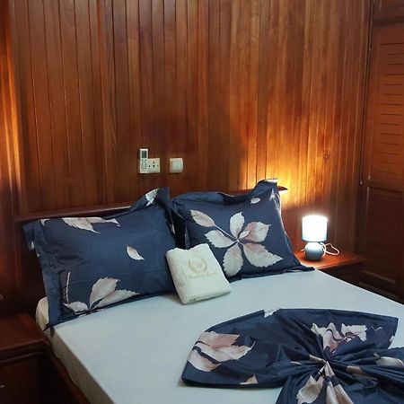 Residences Hotelieres Micheline Et Emile Bastos Яунде Номер фото