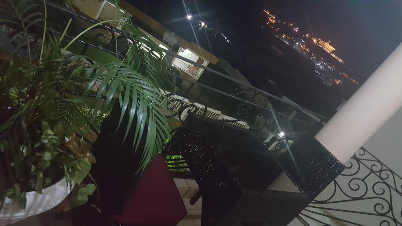 Residences Hotelieres Micheline Et Emile Bastos Яунде Экстерьер фото