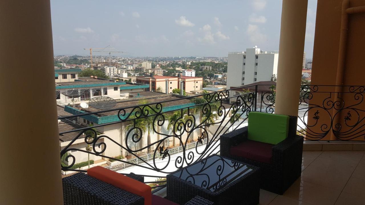 Residences Hotelieres Micheline Et Emile Bastos Яунде Экстерьер фото
